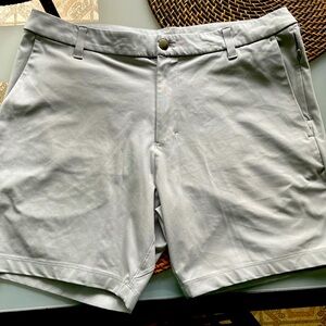 Lululemon Commission Short 7” Inseam Light Grey